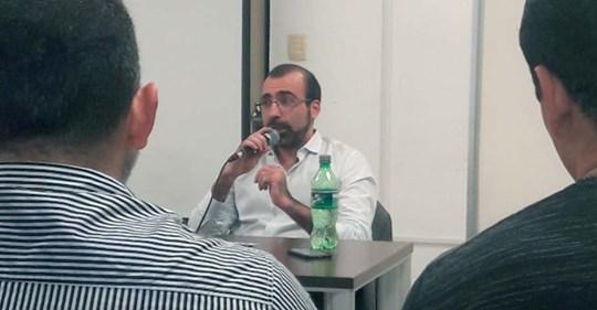 Javier Gandur diserta