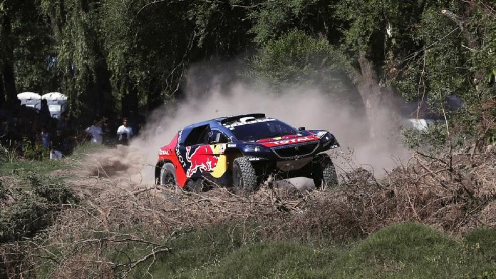 Foto: Loeb va primero en autos. REUTERS.
