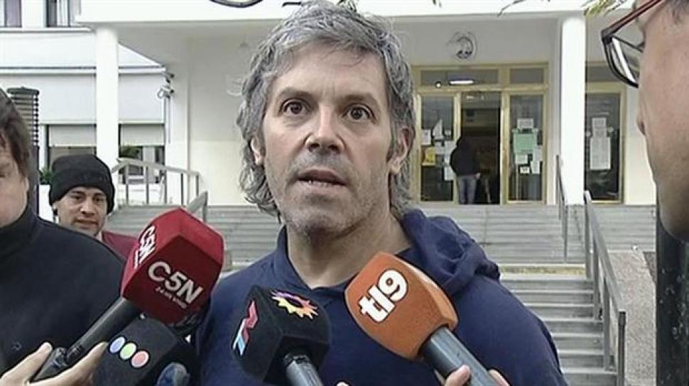 Horacio Videla tiene 42 años y pasó seis meses con un escarbadientes clavado en el corazón.Foto:TN