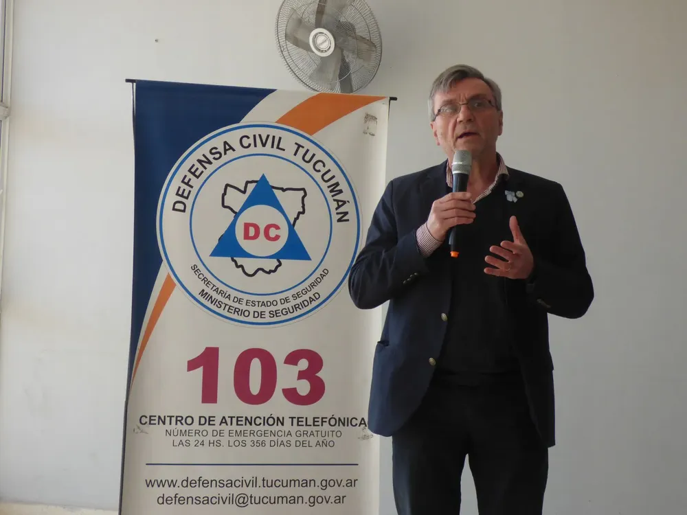Defensa Civil capacitó sobre emergencia escolar a docentes, directores y supervisores
