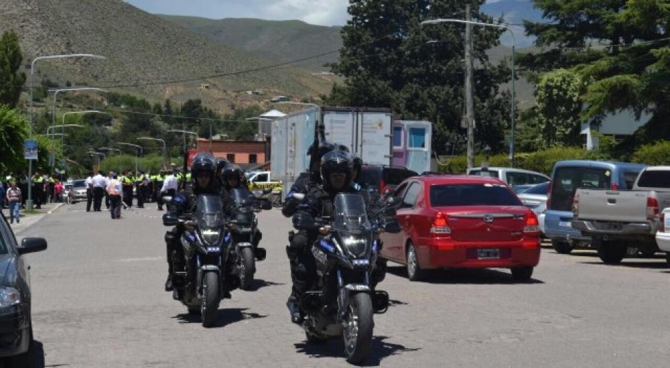Los efectivos se trasladarán en más de 80 vehículos, entre patrulleros, motos y bicicletas, para controlar la seguridad en las villas veraniegas.