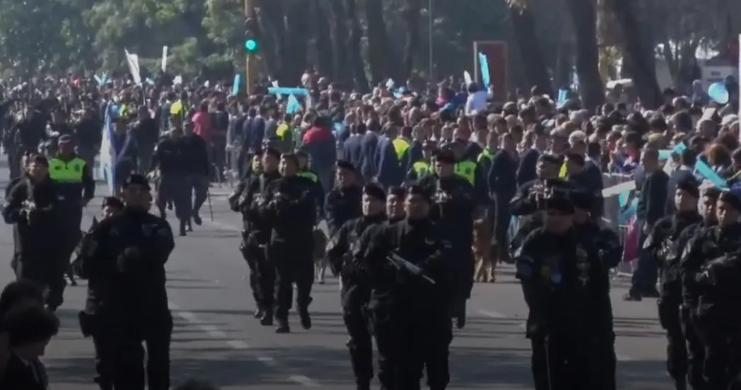 desfile cívico militar
