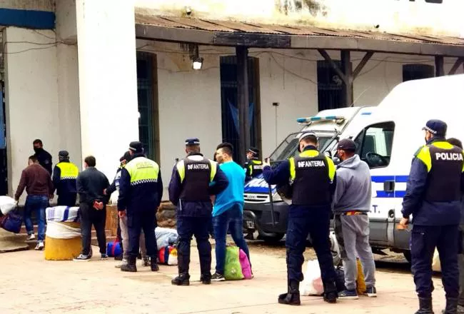 Traslado de detenidos foto comunicaciotucuman