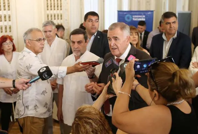 Jaldo anuncia la vacuna contra el dengue para jóvenes. Foto Sec Infor Pública