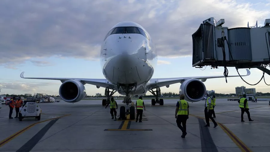 Rusia restringe los vuelos de compañías aéreas de 36 países. Tomada de Télam