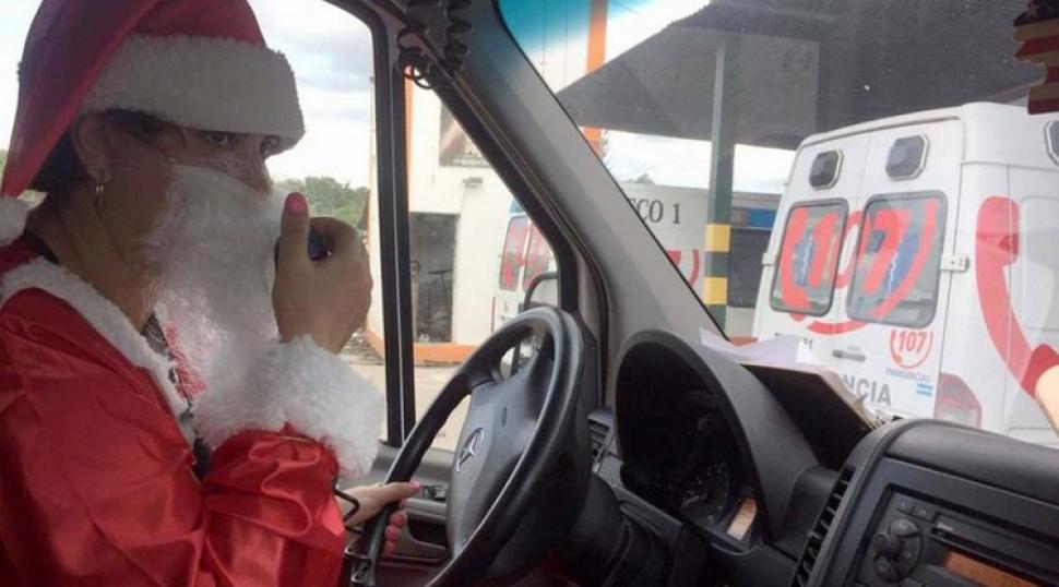 María Lorena Bucci se convirtió en la primera mujer chofer de ambulancia en Argentina. Foto comunicaciontucuman.gob.ar