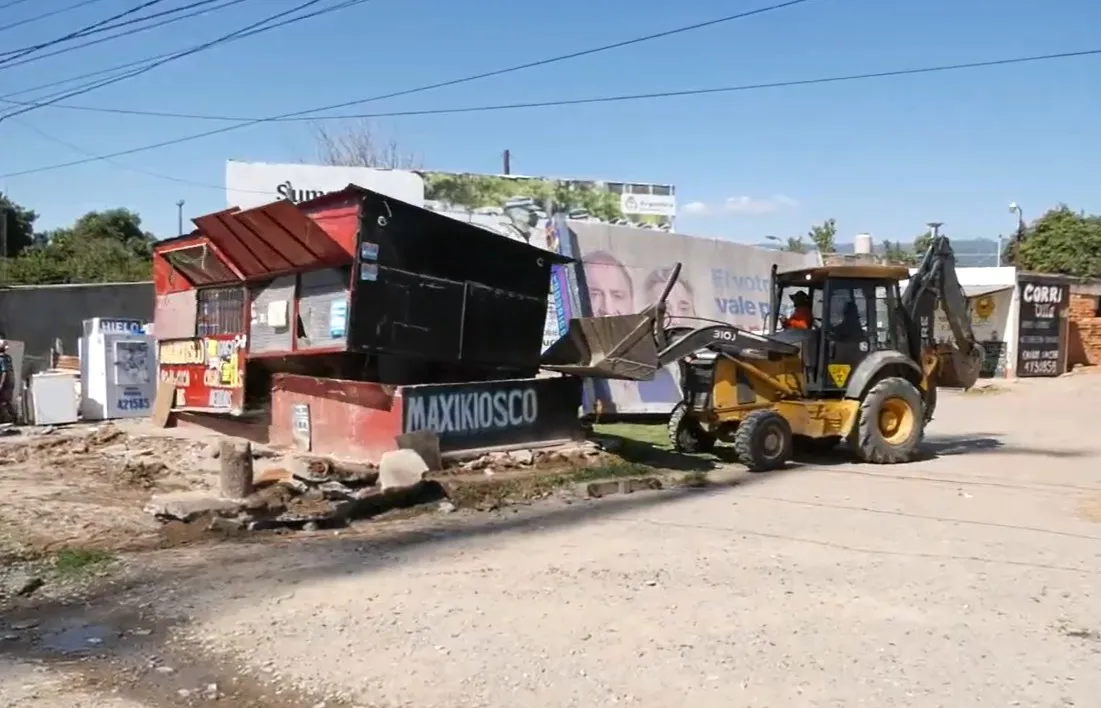 Derriban el kiosko donde fue atacado el policía