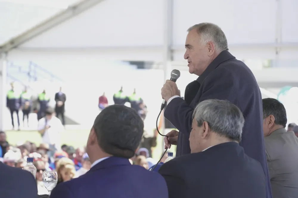 Con la presencia de autoridades provinciales e institucionales, se lanzó la emblemática competencia hípica 1