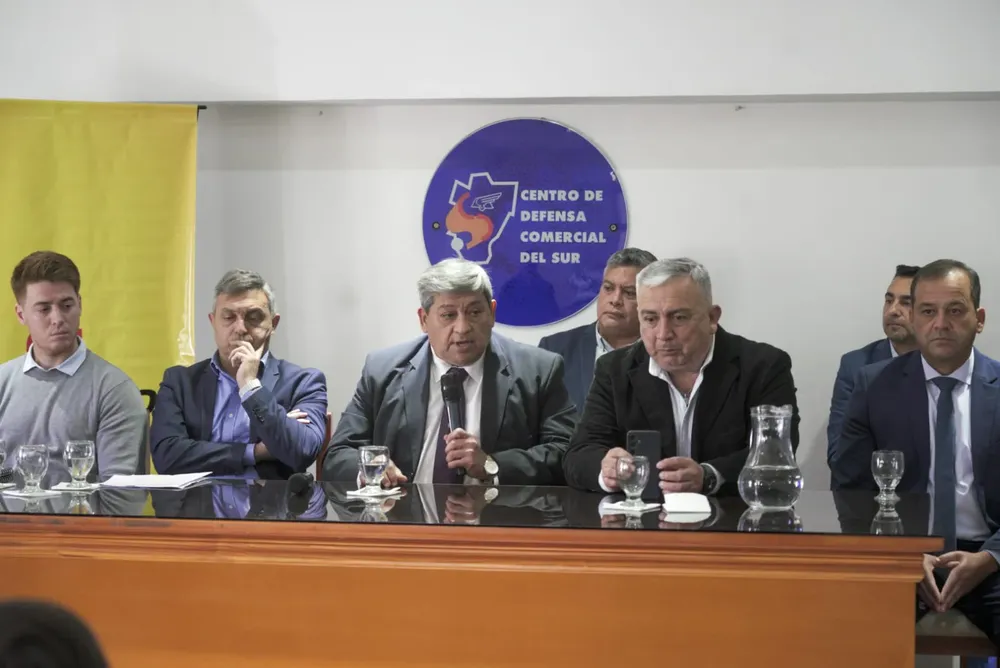 Primera edición de "Fin de mes tucumano"