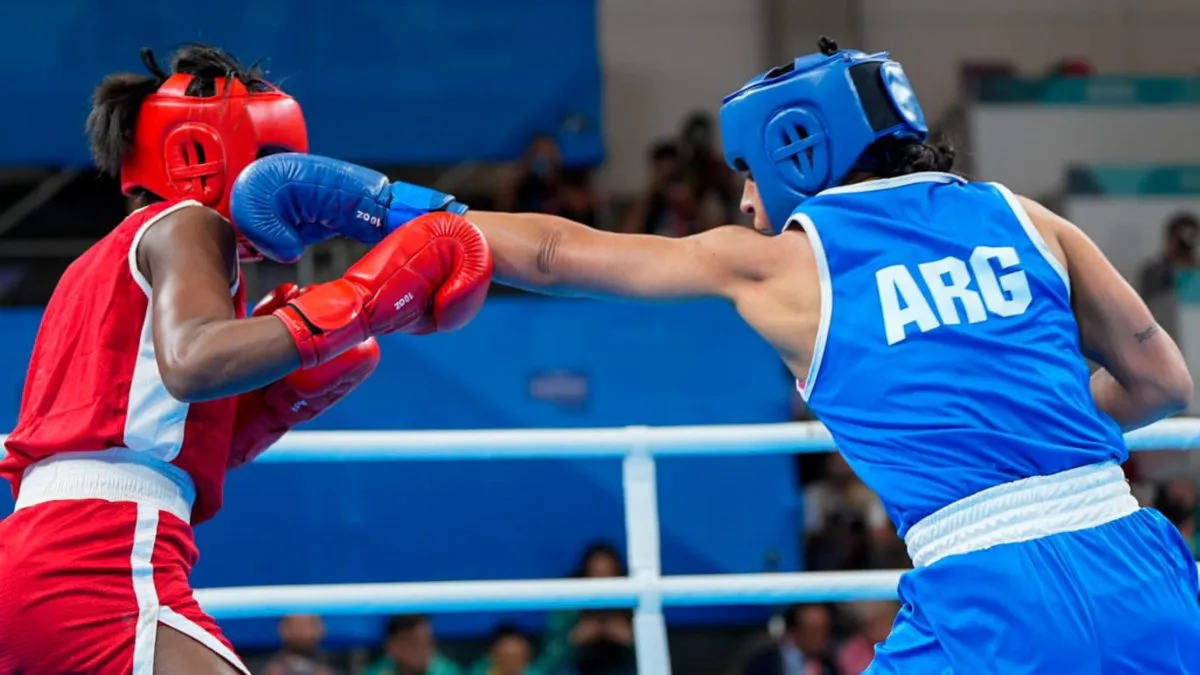 lucia-perez-boxeo-santiago-2023-120044