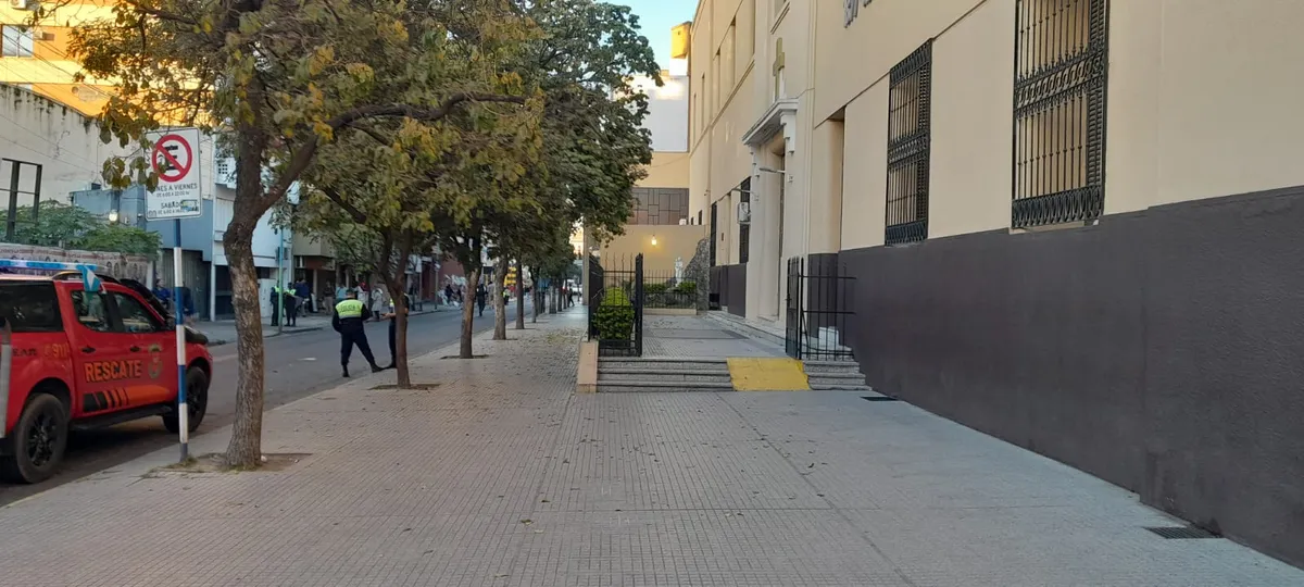 AMENAZAS DE BOMBA -TOMADA DE LV12