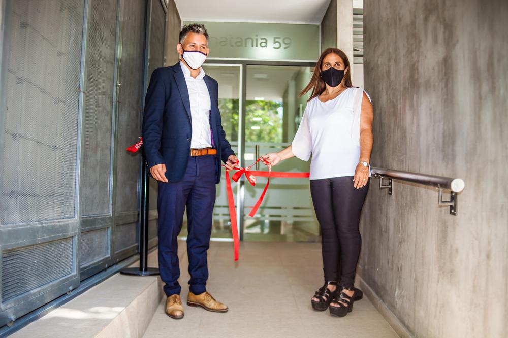 Corte de cinta Entrega Natania