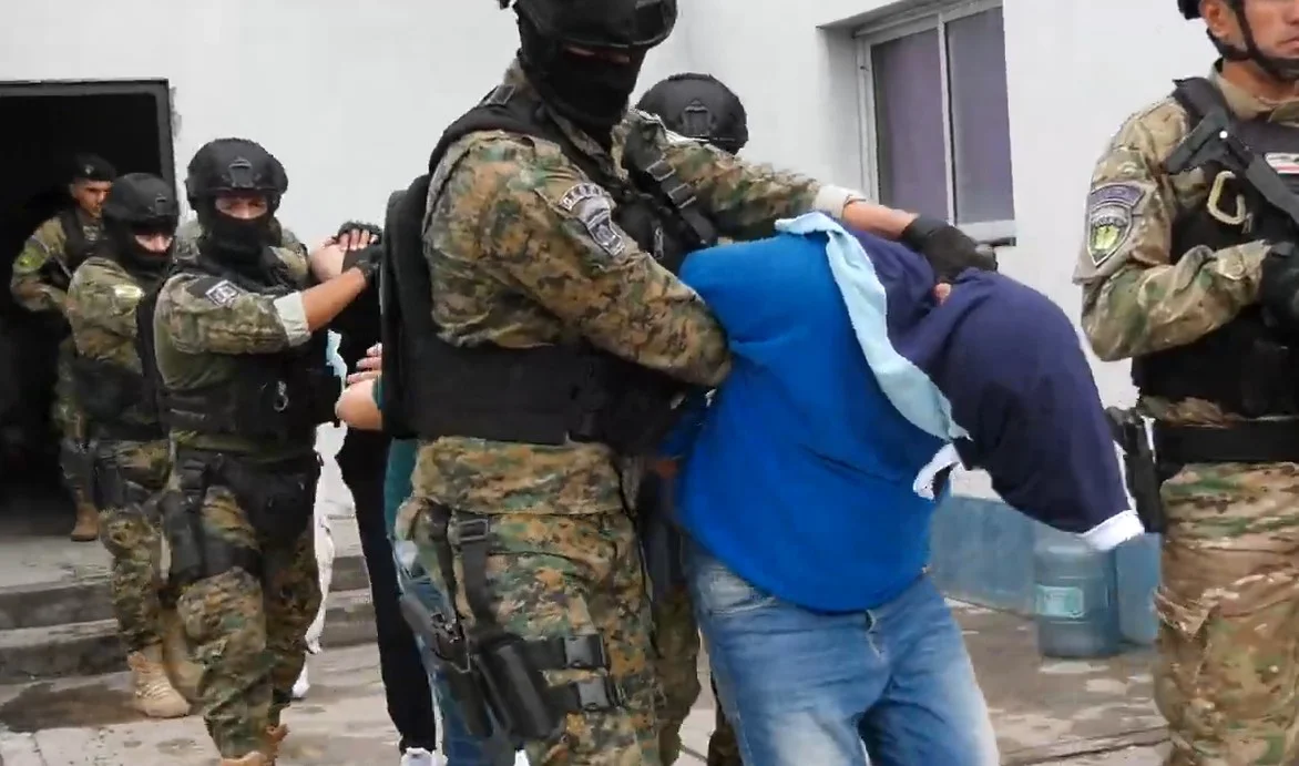 Traslados de 17 detenidos a Benjamín Paz