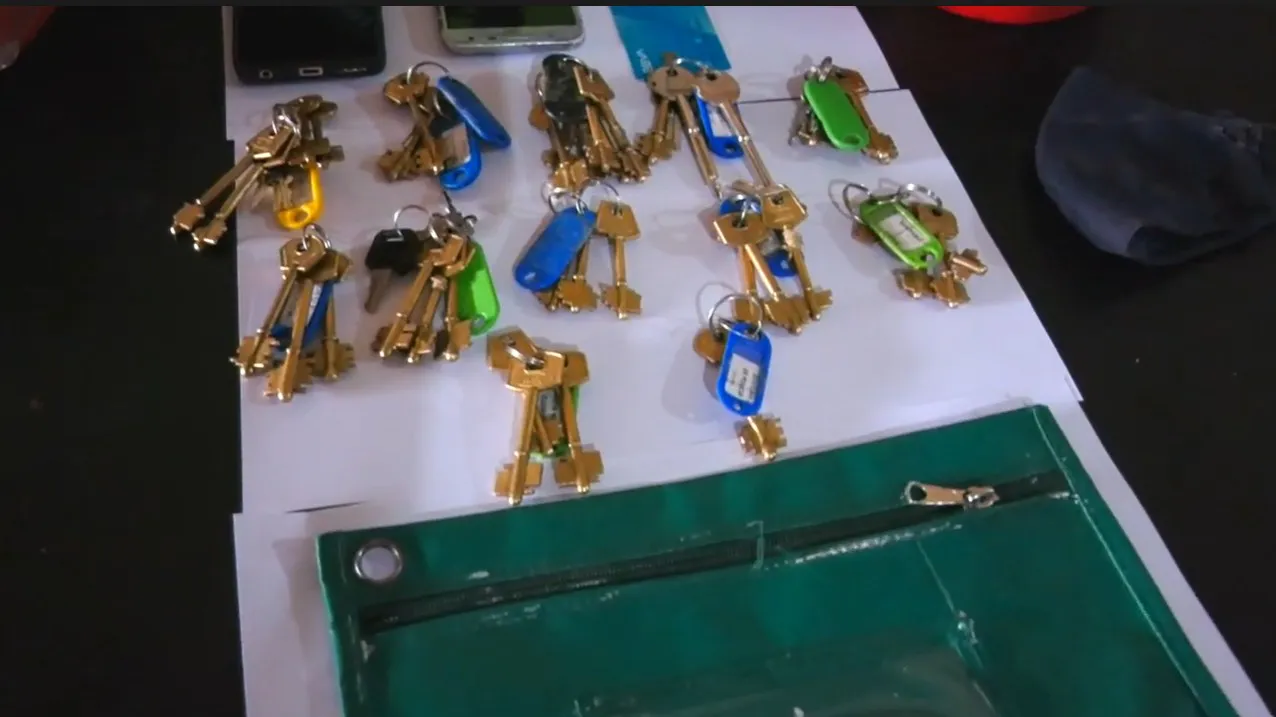 EVITAN ROBO A CAJEROS
