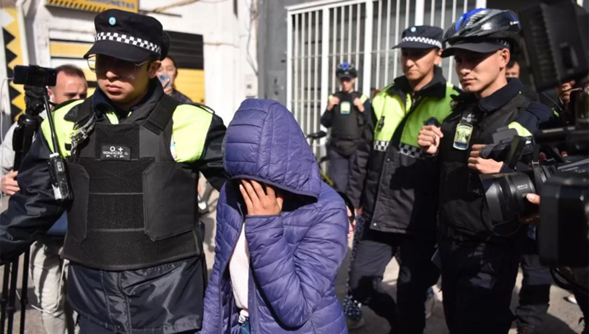 Amenazas de bomba detienen a una alumna - Foto Inés Quinteros Orio - Tomada de La Gaceta