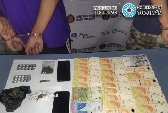 Detuvieron a dos individuos que trasportaban estupefacientes.