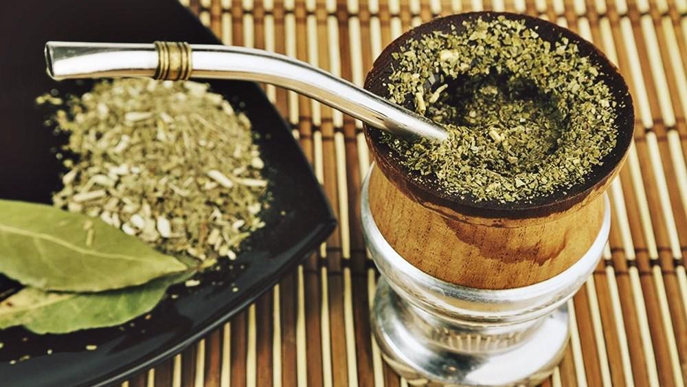 La-yerba-mate-y-el-mate-argentino
