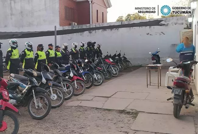 policía