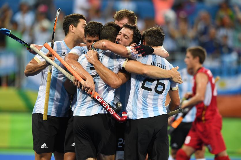 Los Leones COA (1)