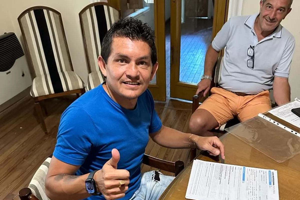 Pulga Rodríguez firma con CC