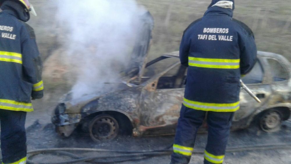 Se incendio un auto en Tafí del Valle