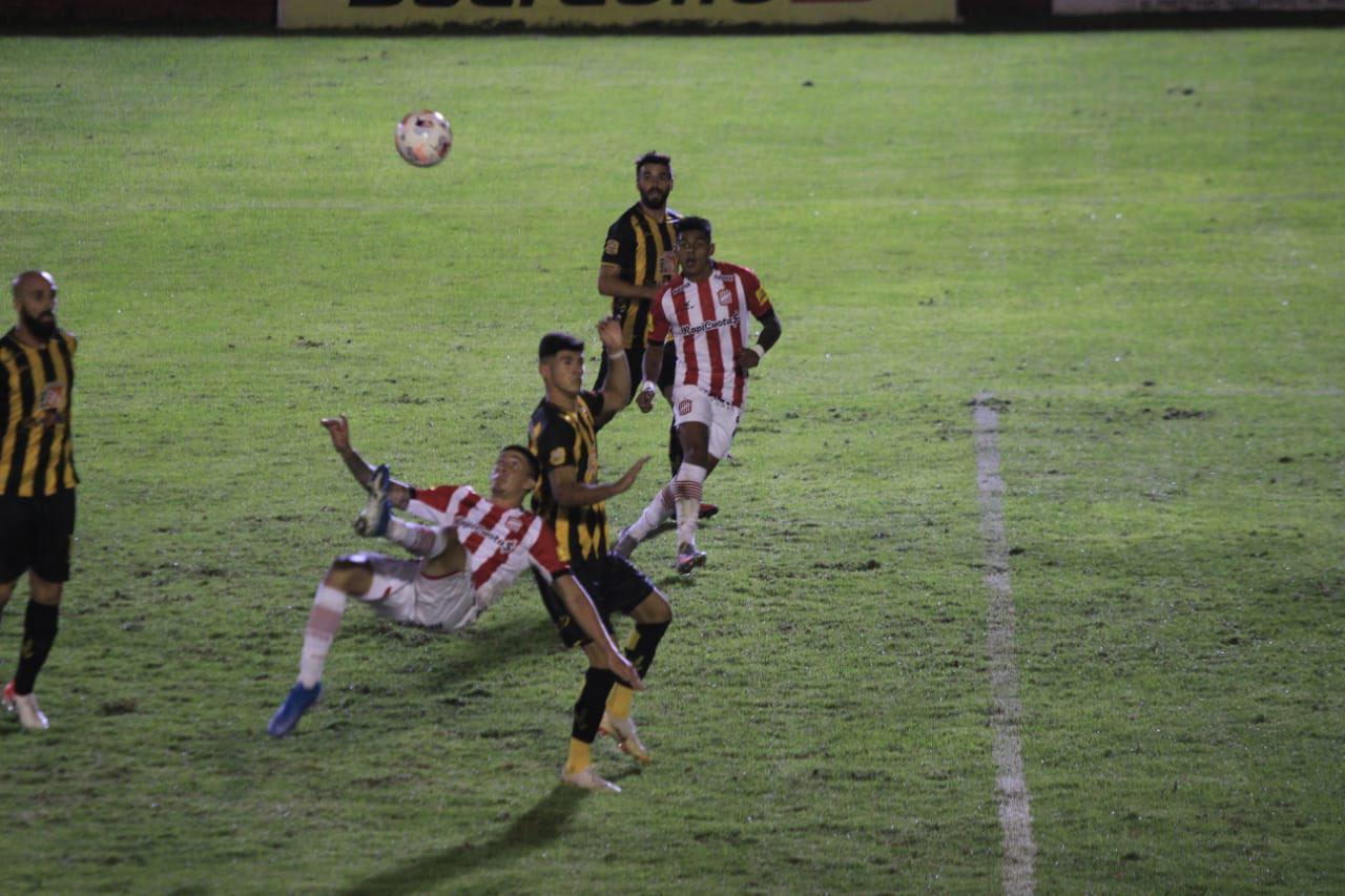 Gol 29/03 - Crédito: Prensa SM