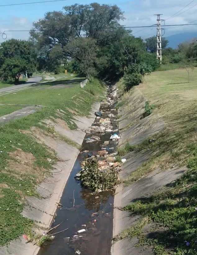 Vecinos de los barrios Congreso y Atep, denuncian contaminación
