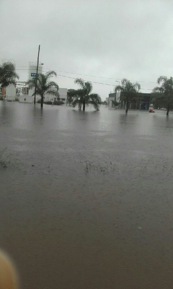 Las Lajitas bajo el agua