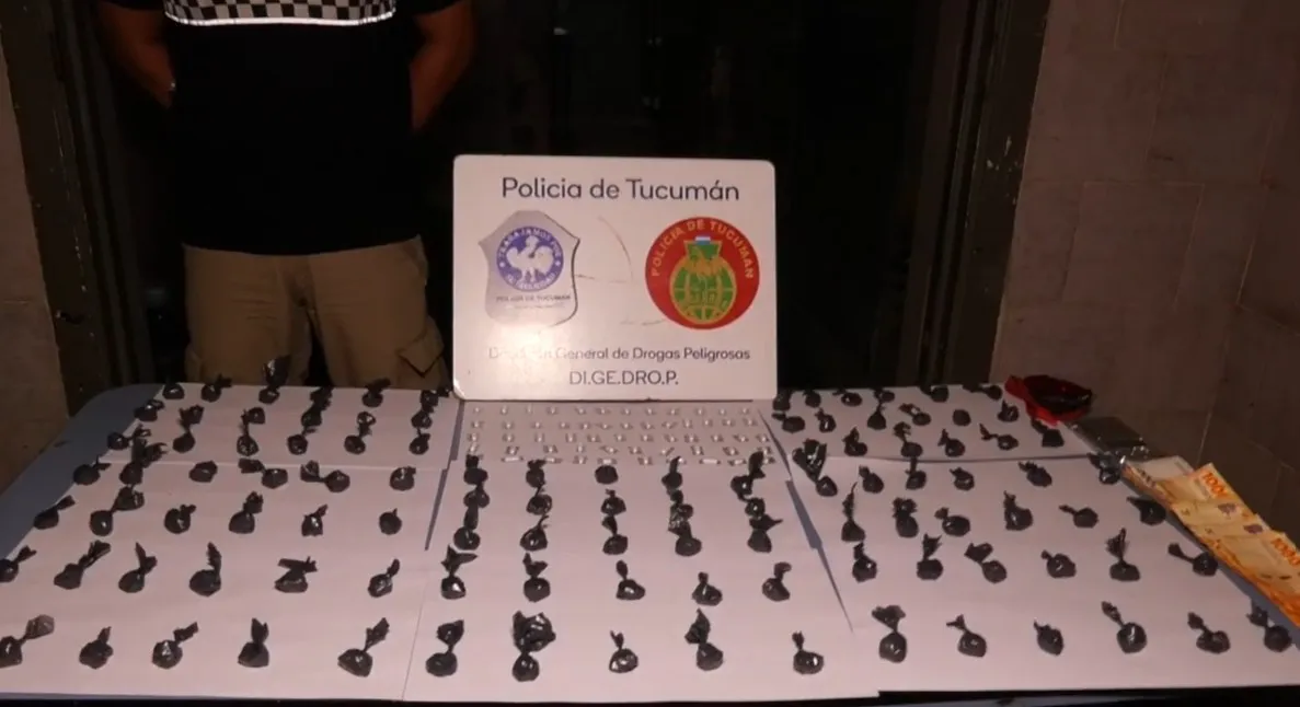 detienen a un hombre con mas de 100 bagullos de marihuana