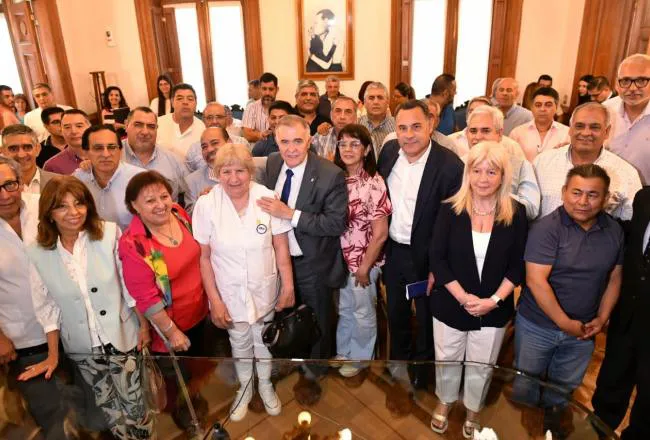 Jaldo reunido con representantes de gremios estatales (Tomada de Comunicación Pública)