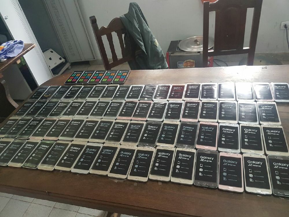 Intentó pasar 94 celulares J7 escondidos en una camioneta y fue descubierta por Gendarmería